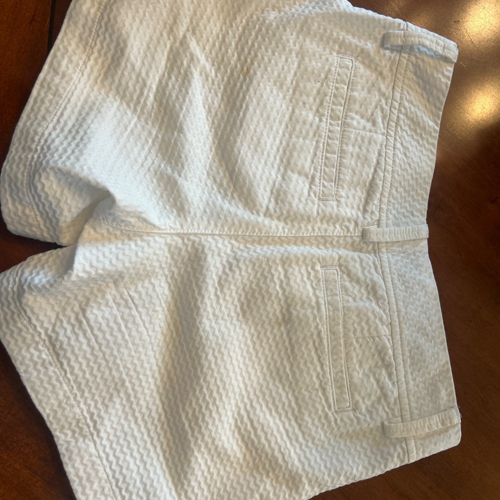 Lilly Pulitzer white cotton shorts 5 inch inseam - Picture 4 of 4